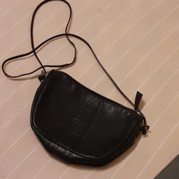 Fendi black leather crossover satchel - Picture 1 of 5